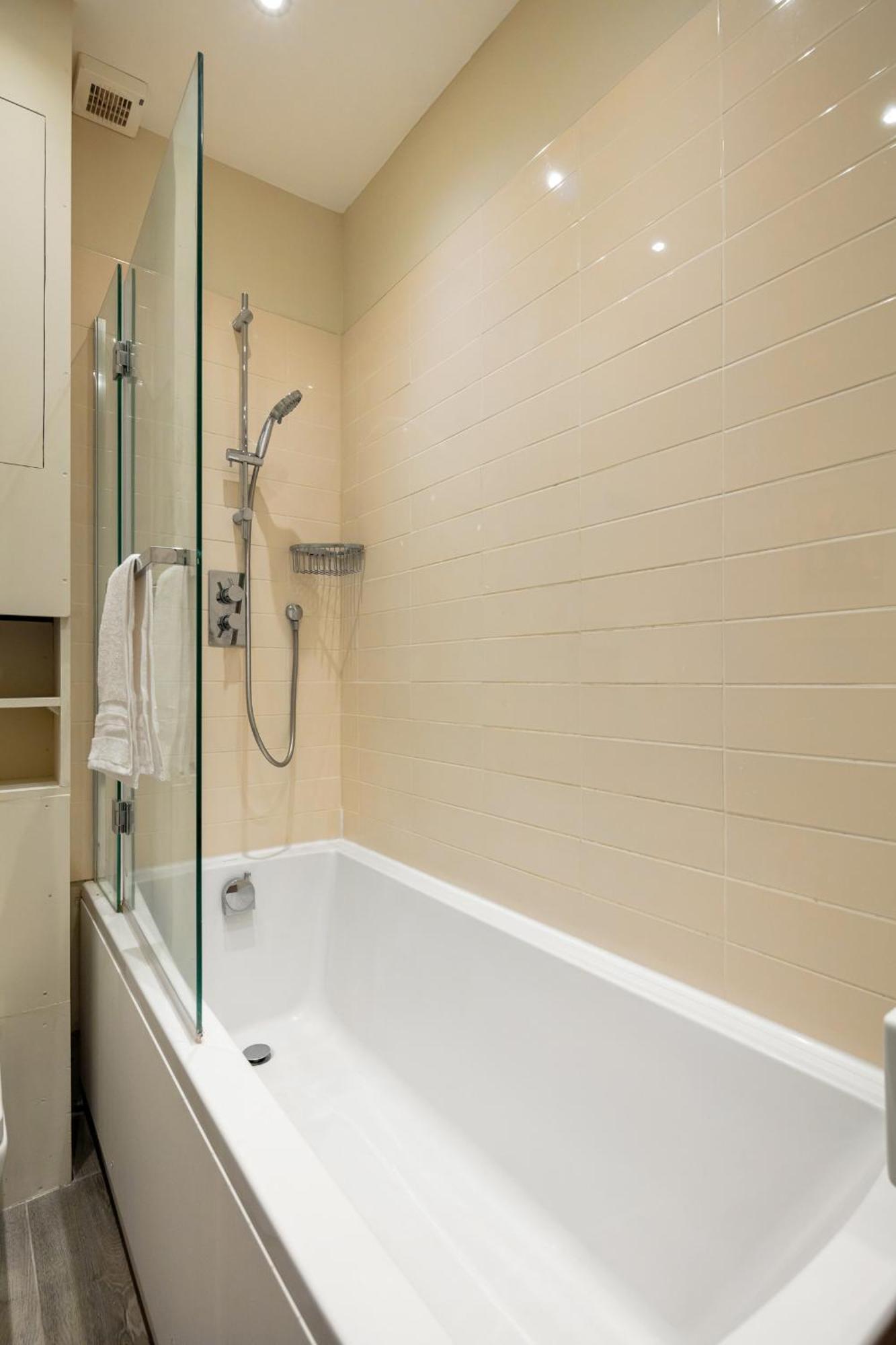 5A - Bright And Airy 2 Bedroom Apartment - Close To Central Лондон Екстер'єр фото