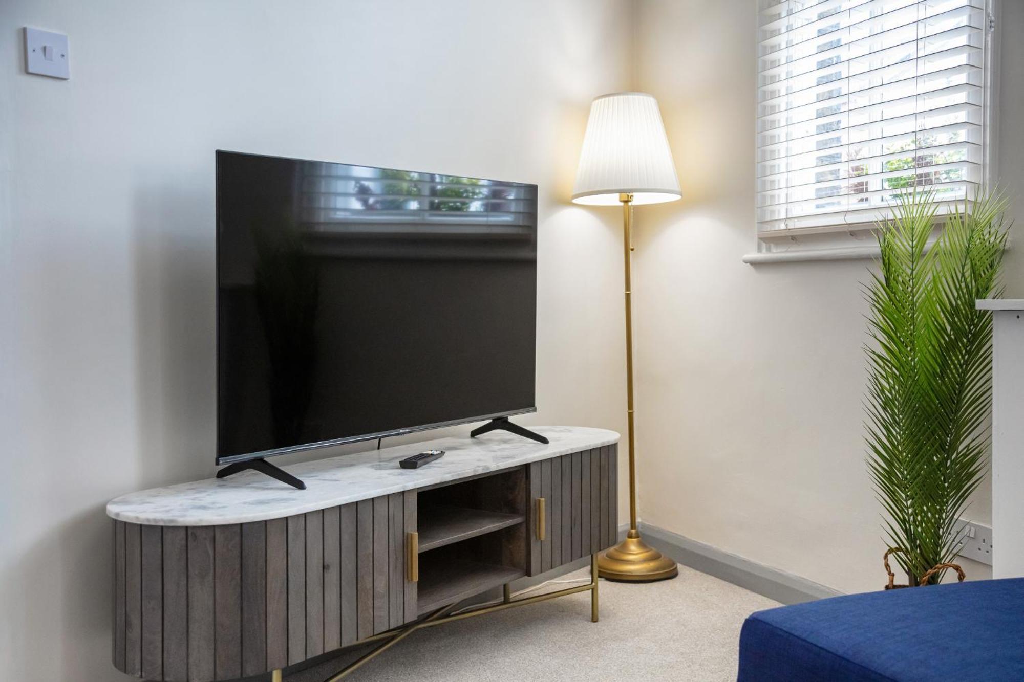 5A - Bright And Airy 2 Bedroom Apartment - Close To Central Лондон Екстер'єр фото